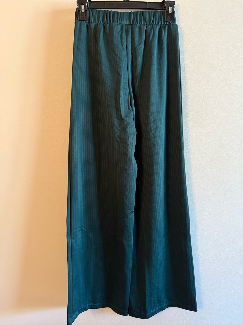 adidas women’s original Ivy Trefoil tee and Bottoms - Picture 13 of 13